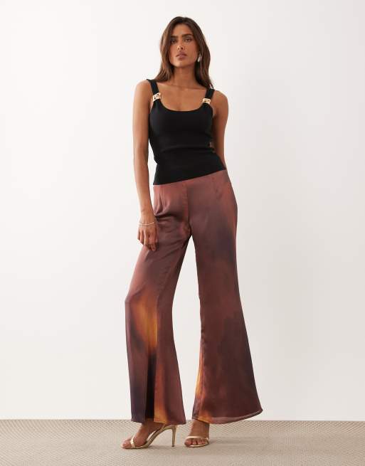 ASOS DESIGN - Top senza maniche in cotone compatto nero con finiture color oro, 2 di 4