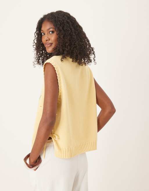 ASOS DESIGN - Top senza maniche in maglia color latticello con frutta ricamata, 4 di 4
