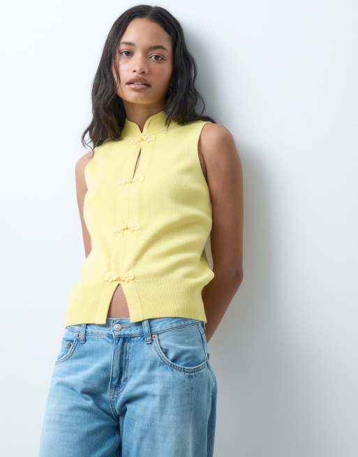 ASOS DESIGN top senza maniche in maglia con colletto alla coreana giallo pallido, 2 di 4