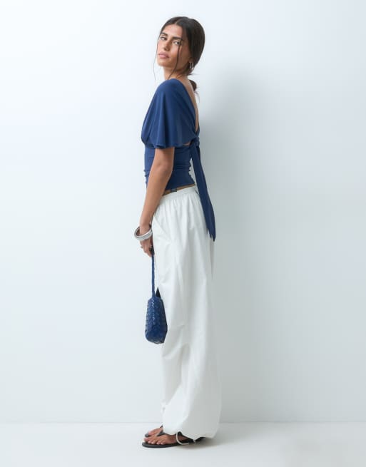 ASOS DESIGN - Top senza maniche in poliammide allacciato sul retro blu navy con scollo profondo, 4 di 4