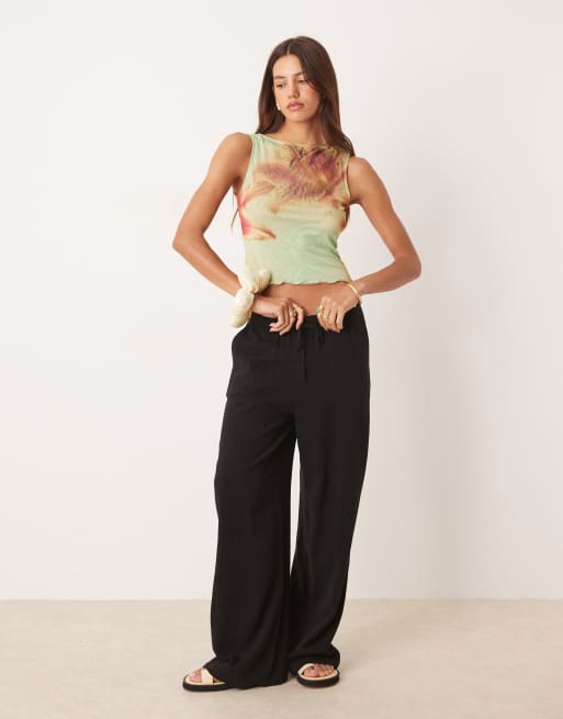 ASOS DESIGN - Top senza maniche in tessuto a rete verde a fiori con scollo ampio, 2 di 4