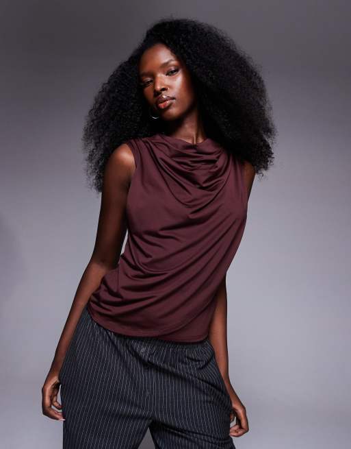 ASOS DESIGN - Top senza maniche sinuoso color bacca con scollo ad anello e parte anteriore a portafoglio drappeggiata