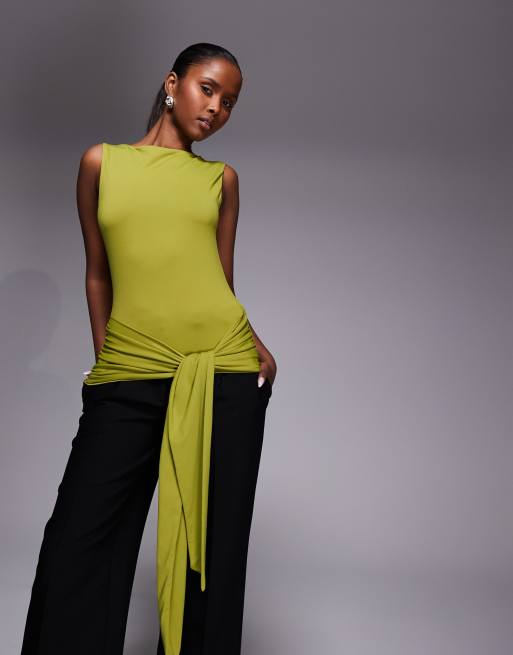 ASOS DESIGN - Top senza maniche taglio lungo in poliammide verde allacciato sul davanti, 2 di 4