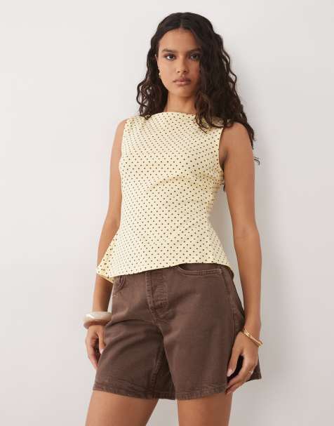 ASOS DESIGN - Top sin mangas con estampado de lunares, cuello barco y lazada en la espalda - view 1