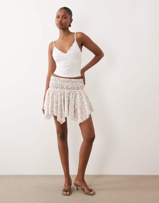 ASOS DESIGN - Top sinuoso a canottiera bianco con finiture in pizzo, 2 di 4