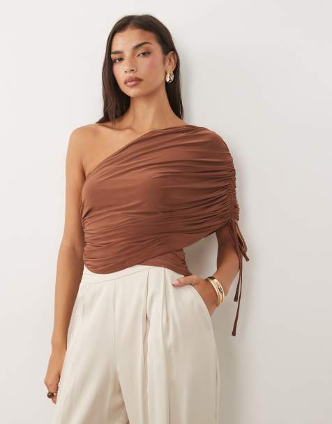 ASOS DESIGN - Top sinuoso drappeggiato asimmetrico marrone con arricciature - view 1
