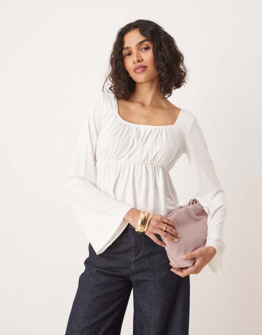 ASOS DESIGN - Top stile babydoll color avorio con maniche svasate