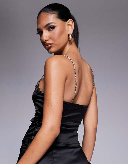 ASOS DESIGN - Top stile corsetto in raso nero con brassière a vista leopardata, 4 di 4