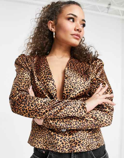 ASOS DESIGN - Top stile smoking a maniche lunghe con bottoni con strass e stampa leopardata, 4 di 4