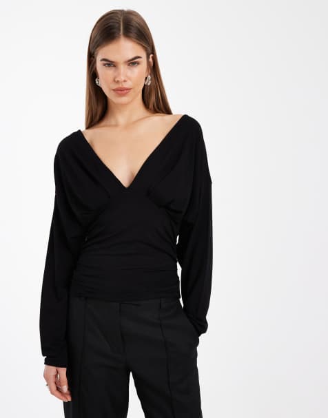 ASOS DESIGN - Top stretto in vita nero con scollo profondo e maniche ad ali di pipistrello - view 1