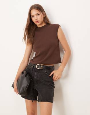 ASOS DESIGN - Top strutturato in maglia color cioccolato con maniche ad aletta - view 1