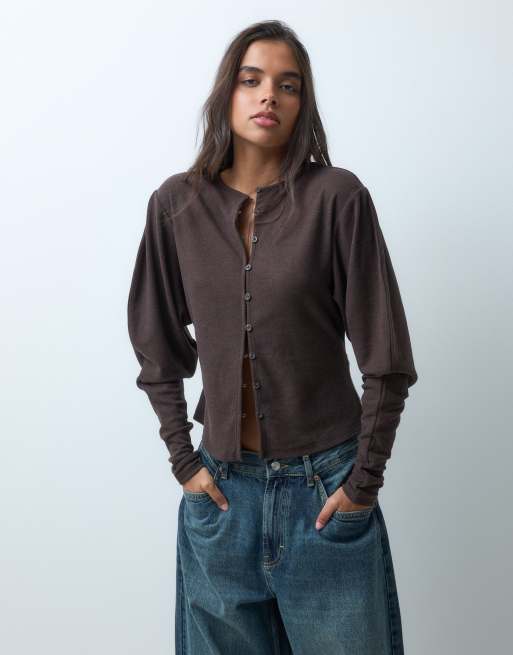 ASOS DESIGN top supersoft drappeggiato con abbottonatura e maniche voluminose, marrone, 5 di 5