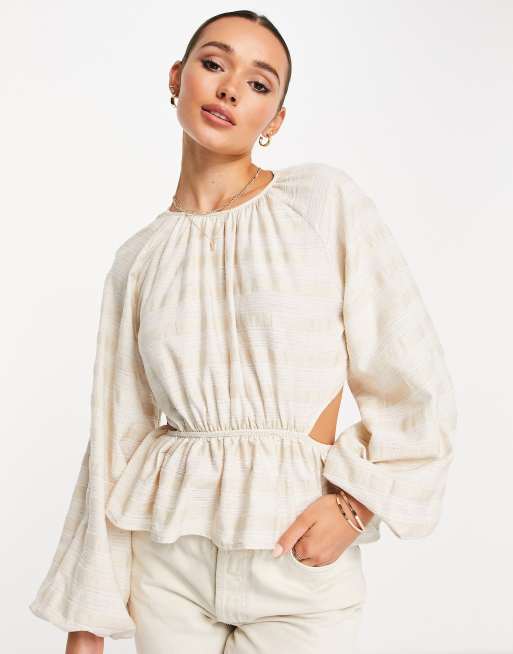 ASOS DESIGN - Top testurizzato a righe con cut-out sul retro 