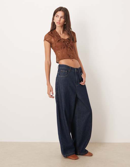 ASOS DESIGN - Top testurizzato color cioccolato in pizzo con volant sul davanti, 2 di 4