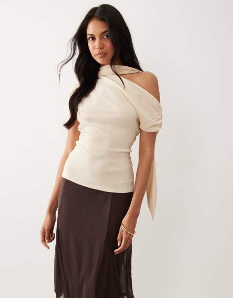 ASOS DESIGN - Top testurizzato color panna con spalle scese e scollo a sciarpa - view 1