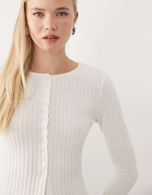 ASOS DESIGN top texturé à boutons, coupe ajustée, manches longues, crème, 4 de 4