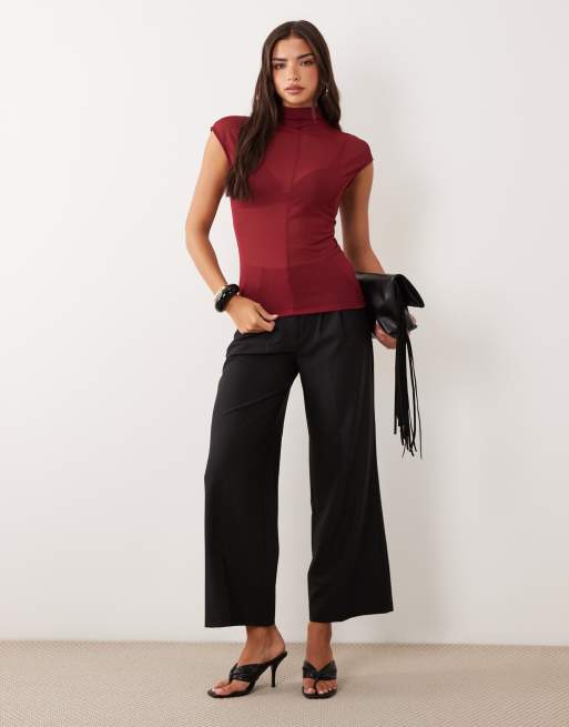 ASOS DESIGN top transparent à col montant et manches courtes avec détails de couture en bordeaux, 2 de 4