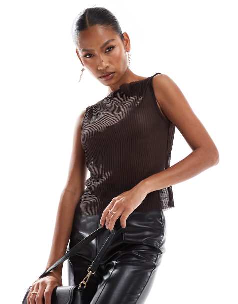 ASOS DESIGN - Top transparent plissé à encolure montante - Chocolat - view 1