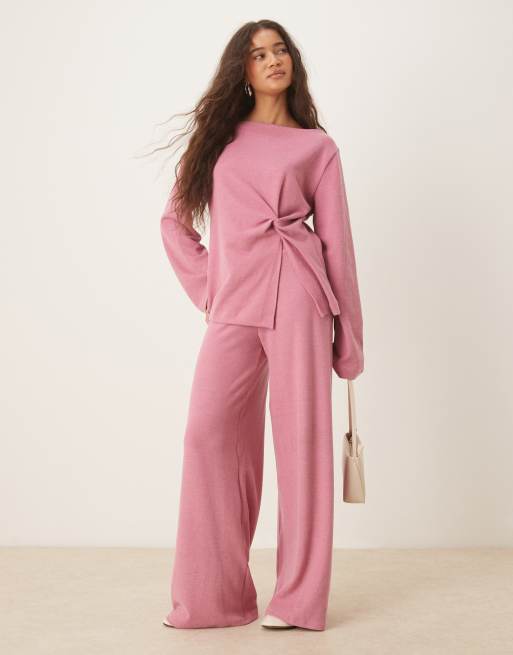 ASOS DESIGN - Top ultra-doux à épaules dénudées et manches longues avec détail noué, 2 de 4