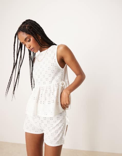 ASOS DESIGN - Top van broderie met gestrikte zijkant in wit, deel van co-ord set - view 1