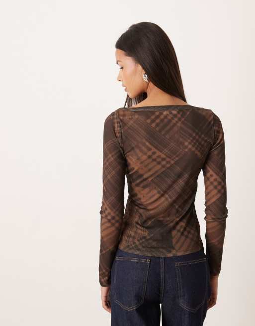 ASOS DESIGN - Top van doorzichtig mesh met lage ronde hals in bruin, 3 van 4