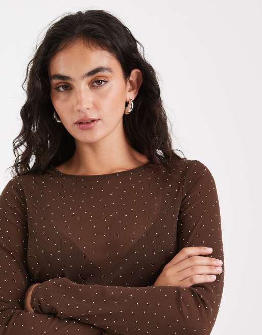 ASOS DESIGN - Top van getextureerde mesh met lange mouwen en siersteentjes in chocoladebruin, 2 van 4