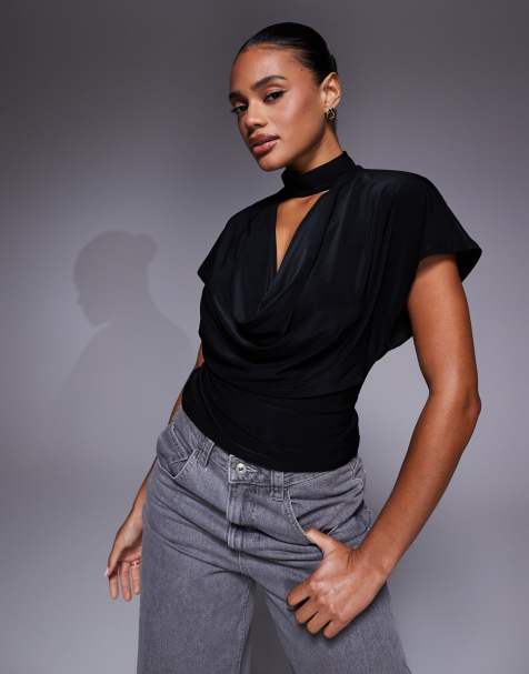 ASOS DESIGN - Top van gladde stof met diepe gedrapeerde halslijn in zwart - view 1