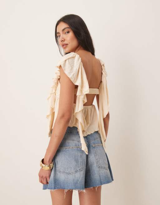 ASOS DESIGN - Top van kreukelstof met fladdermouwen en open achterkant in crème, 3 van 4