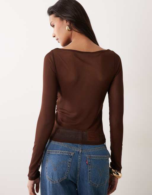 ASOS DESIGN - Top van mesh met gedrapeerde boothals en lange mouwen in chocoladebruin , 4 van 4