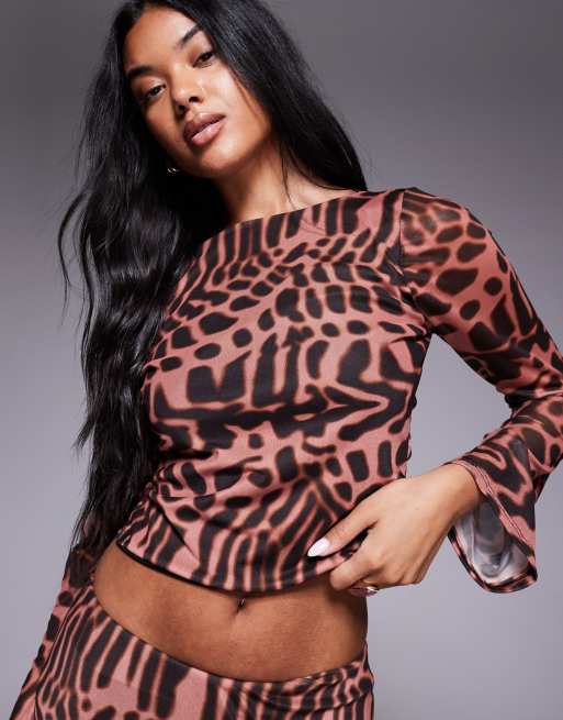 ASOS DESIGN - Top van mesh met uitlopende mouwen en dierenprint, deel van co-ord set, 2 van 4