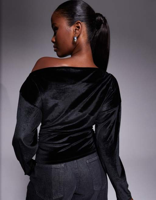 ASOS DESIGN - Top van ribfluweel met versmalde taille en blote schouders in zwart, 4 van 4