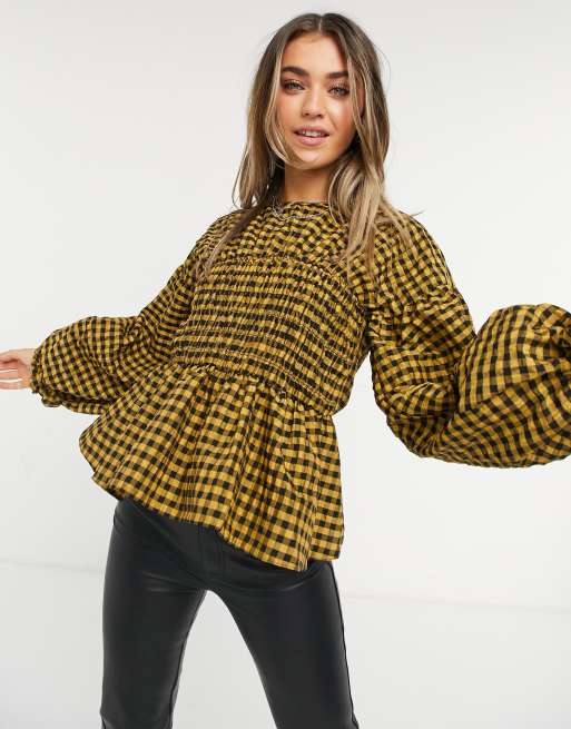 ASOS DESIGN - Top van seersucker-stof met lange mouwen en gesmokt bustepand in gingham-ruit