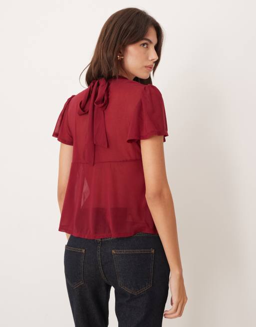ASOS DESIGN - Top vaporoso in rete rosso con allacciatura sul retro e maniche con volant, 4 di 4