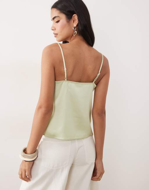 ASOS DESIGN - Top verde matcha de tirantes de satén con lazada y ribete de encaje, 4 de 4
