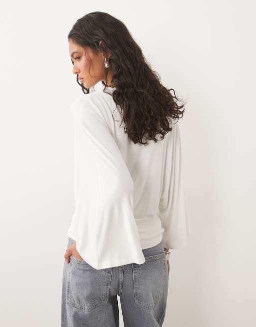 ASOS DESIGN - Top verde salvia con mangas murciélago y cintura ceñida, 3 de 4