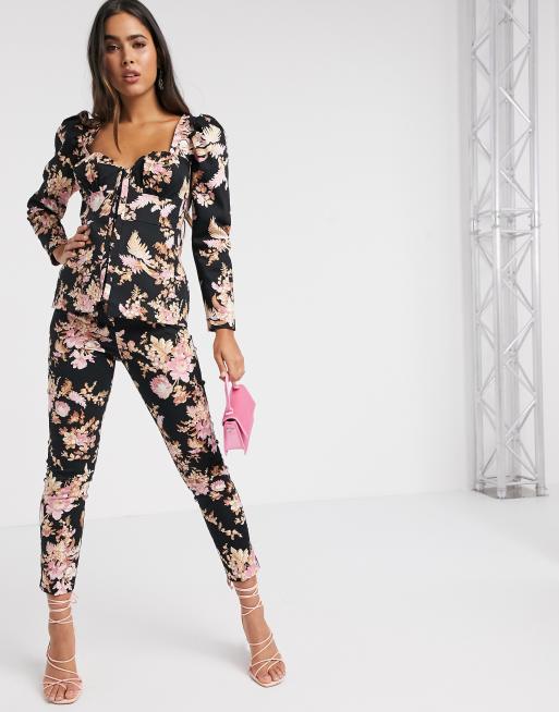 ASOS DESIGN – Top z ciemnym kwiatowym nadrukiem – część zestawu – garnitur z marynarką o kroju gorsetowym