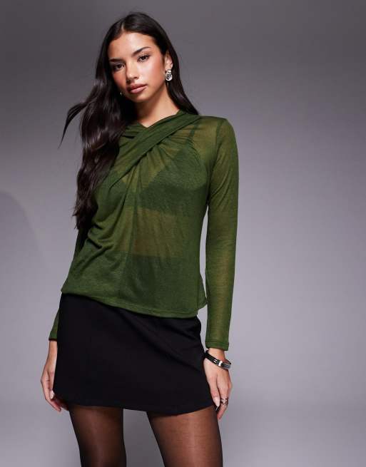 ASOS DESIGN – Top z lekko prześwitującego materiału dzianinopodobnego z długimi rękawami i drapowaniem na dekolcie w kolorze khaki