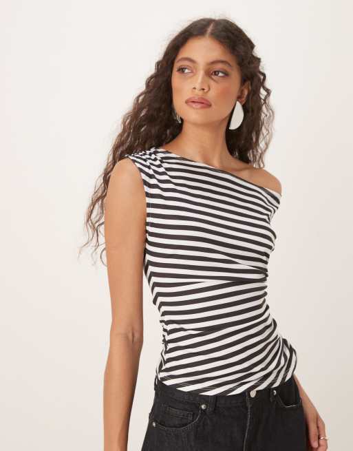 ASOS DESIGN – Top z odsłoniętymi ramionami, gorsetową marszczoną talią i wzorem w czarno-białe paski
