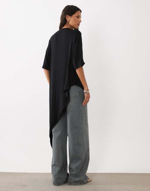 ASOS DESIGN top z okrągłym dekoltem i asymetrycznym dołem z falbaną w czerni, 4 z 4