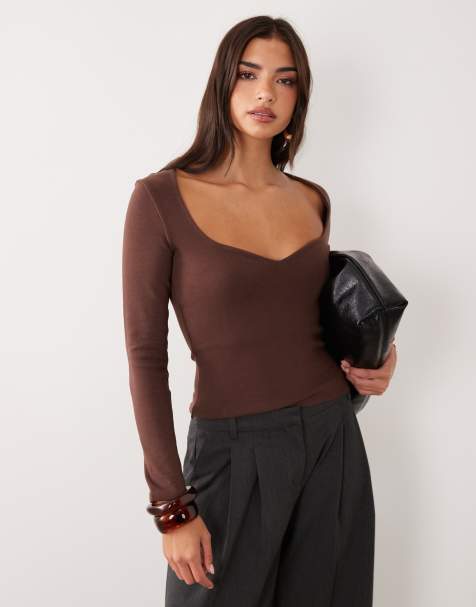 ASOS DESIGN topp i kompakt bomull med långa ärmar och rundad halsringning i chokladbrun - view 1