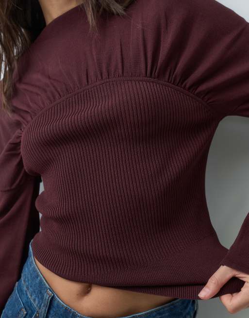 ASOS DESIGN topp med draperade detaljer, finstickad och långärmad i chokladbrunt, 2 av 5