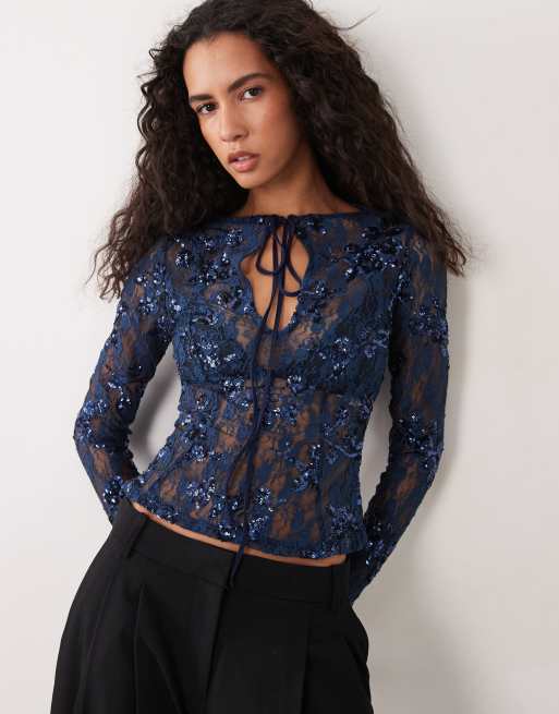 ASOS DESIGN topp med nyckelhålsöppning och paljettspets, lång ärm, blå, 2 av 4
