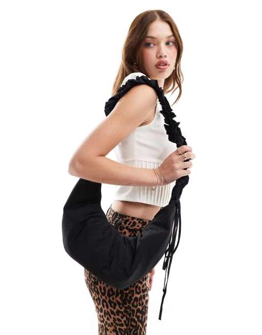 ASOS DESIGN – Torebka na ramię z marszczoną rączką i regulowanym zapięciem z kokardką