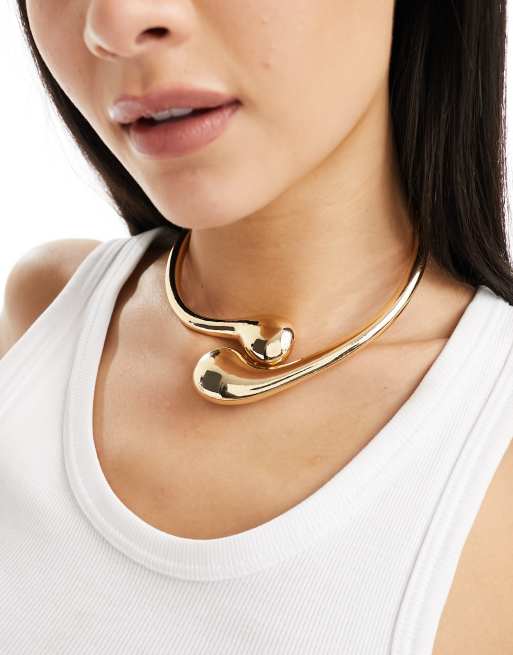  ASOS DESIGN torque choker with interlocking teardrop design in gold tone