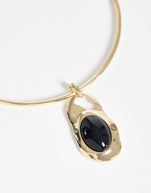 ASOS DESIGN Torque-Chokerkette mit schwarzem Anhänger in Goldoptik, 4 von 4