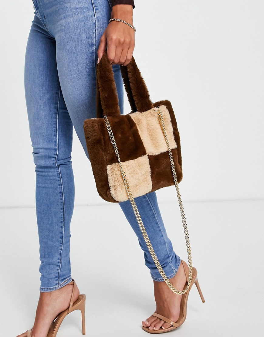 ASOS DESIGN - Tote-taske med kæde og brunt/beige patchwork-design i imiteret pels