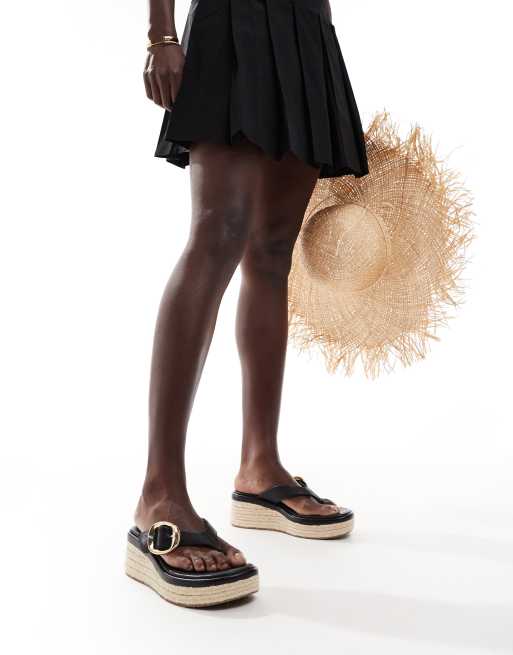 ASOS DESIGN Toucan buckle detail toe thong wedges in black, 3 of 4