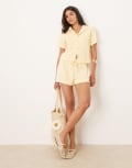[ASOS DESIGN] ASOS DESIGN towelling boxer shorts in floral texture in yellow (part of a set) XS Buttermilk