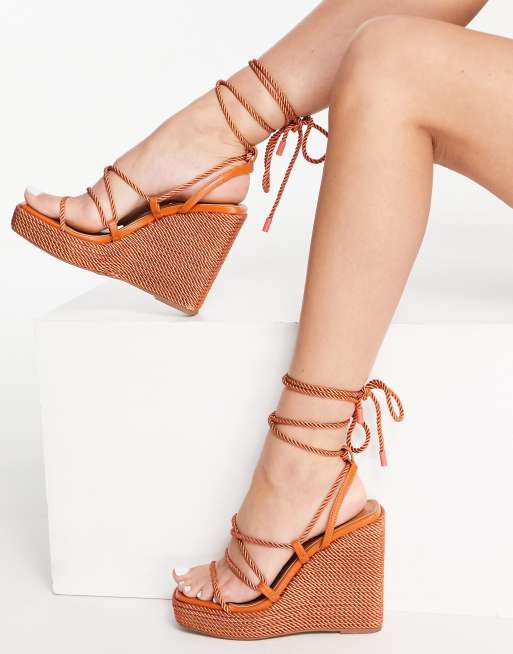 ASOS DESIGN – Trace – Schuhe in Terracotta mit Keilabsatz, eckiger