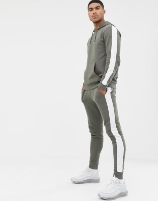 jogging trousers with side stripe